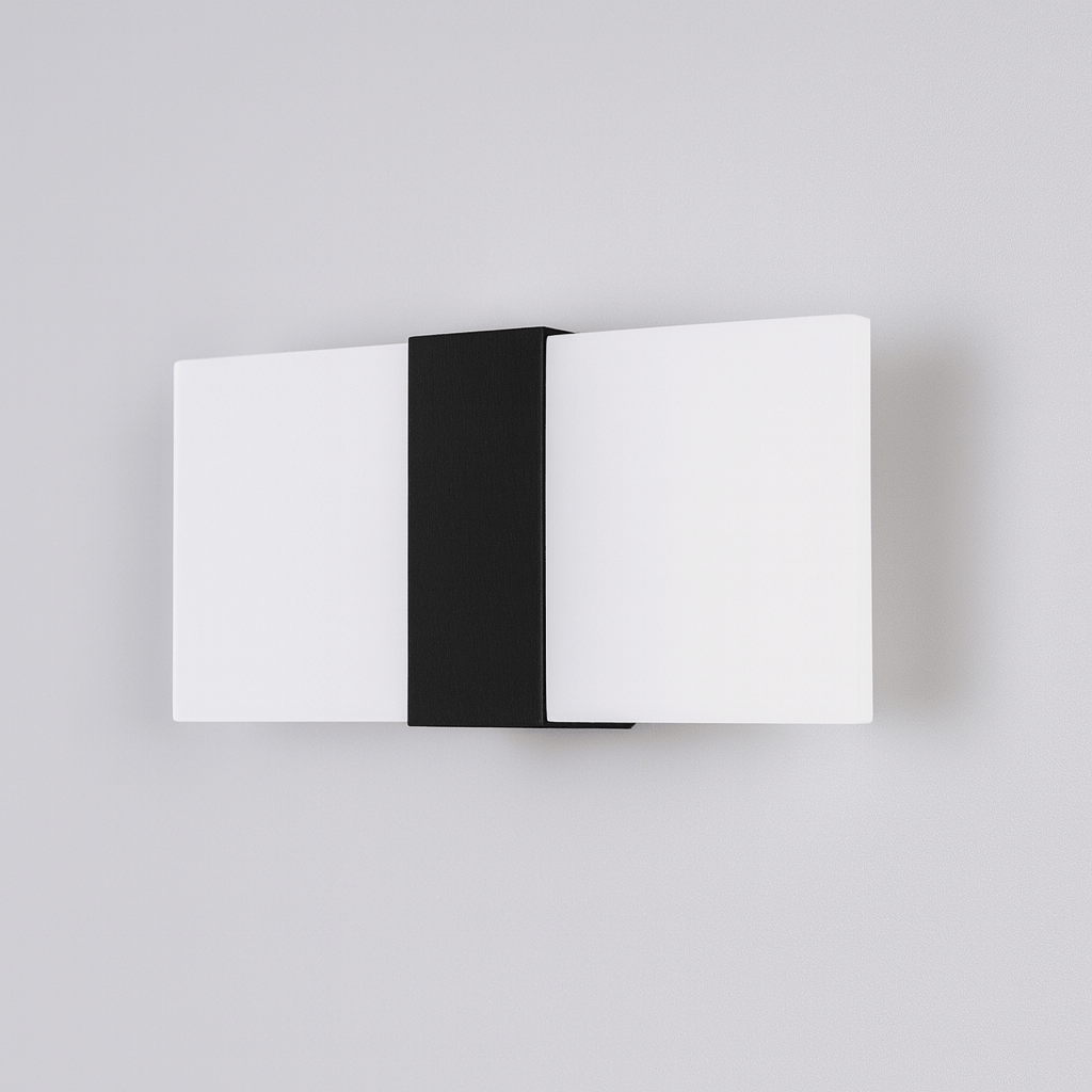 Garden Lights Black / 22CM Lyra Plano Wall Light